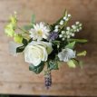 630 Zijden bloemen in een witte glazen pot