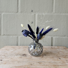 D36 Stoer vaasje met droogbloemen