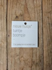 Nieuw huisje tuintje boompje